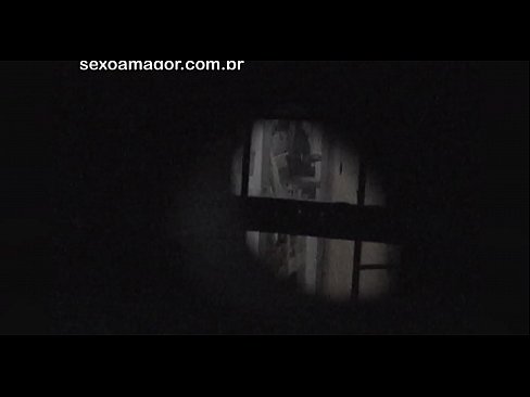 ❤️ Ξανθιά κοπέλα βιντεοσκοπήθηκε κρυφά από ηδονοβλεψία της γειτονιάς κρυμμένο πίσω από κούφια τούβλα ❤️❌ Γαμήσι ️